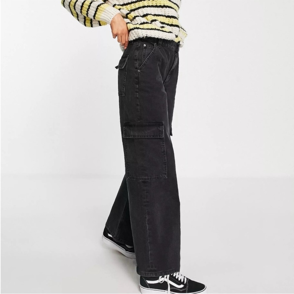 ASOS DESIGN cotton blend low rise 'cargo' jean in washed black size w30 L32